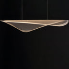Suspension linéaire LED inspirée de la raie manta en acrylique plié