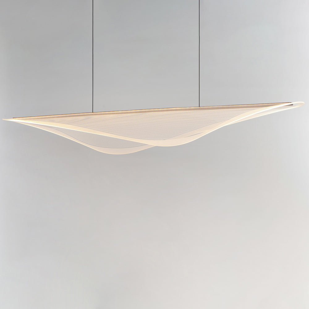 Suspension linéaire LED inspirée de la raie manta en acrylique plié