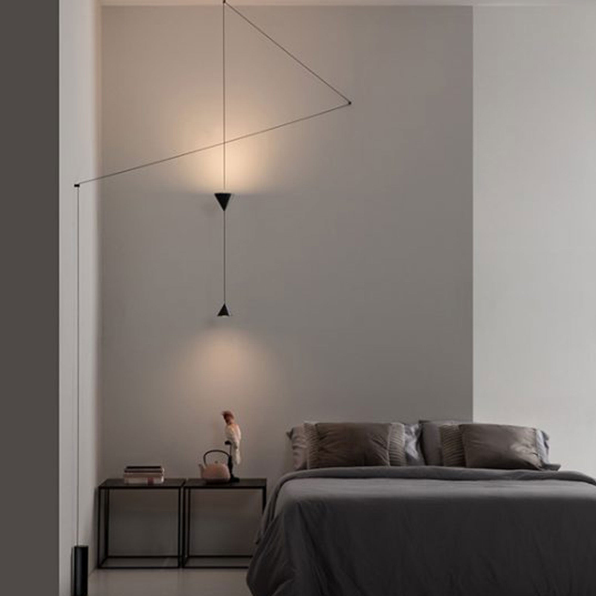 Lampadaire LED dimmable à abat-jour conique en aluminium