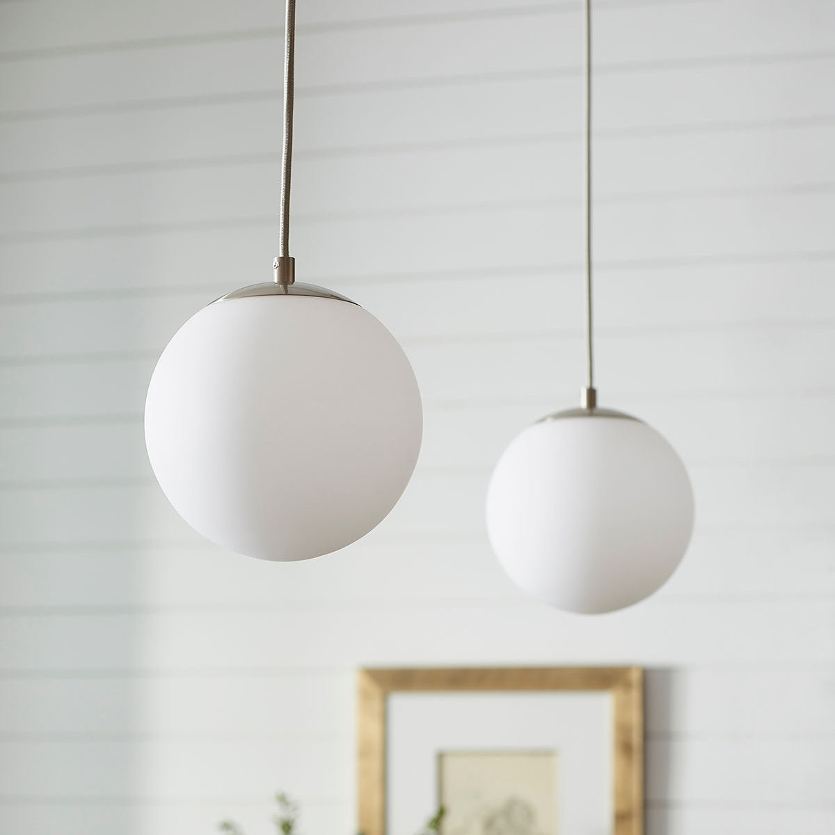 Suspension LED Globe en Acier et Verre