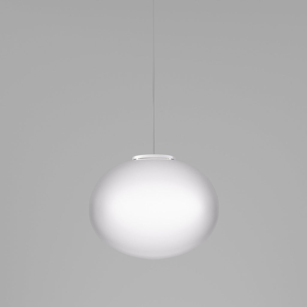 Suspension boule en verre satiné blanc