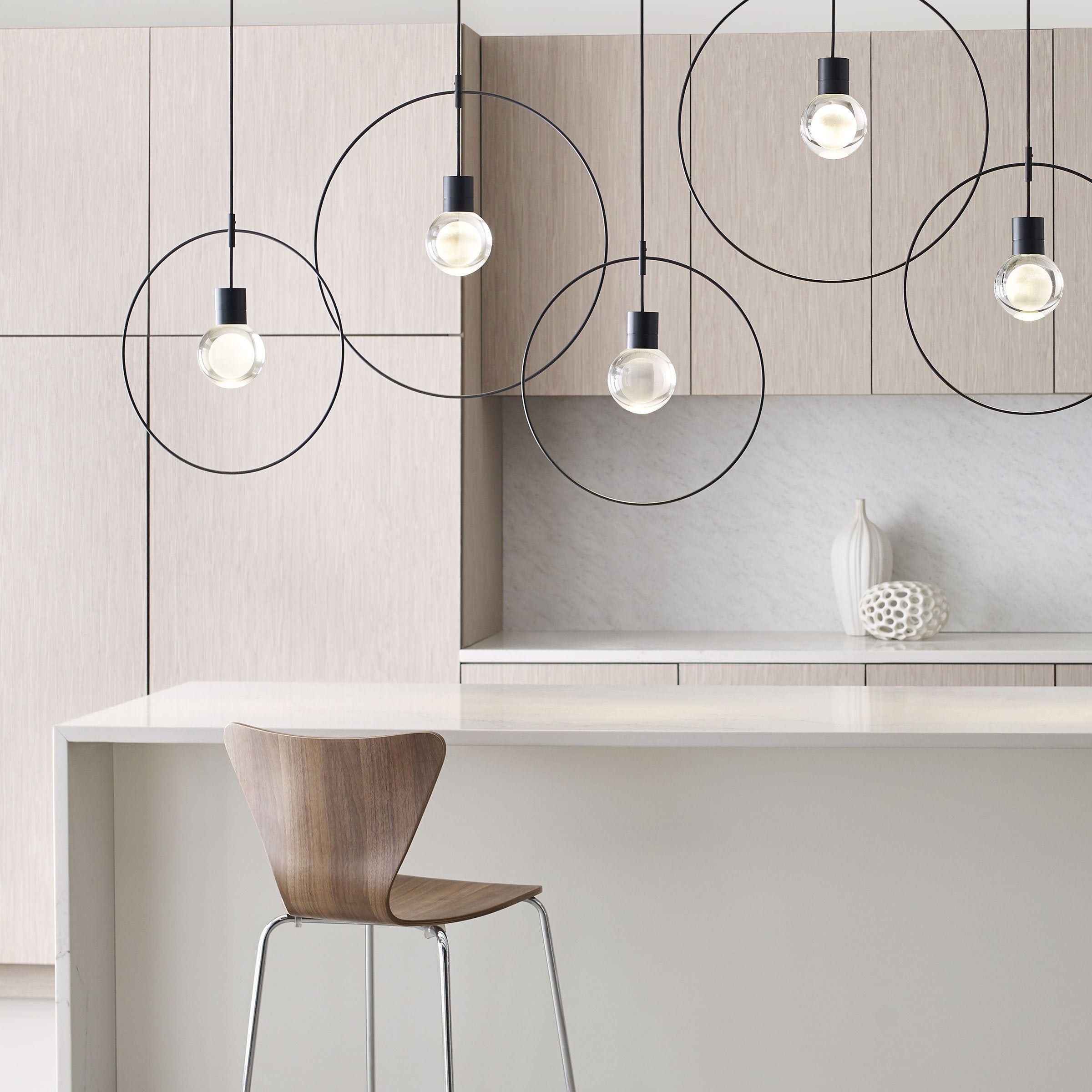 Suspension LED globe en cristal optique gravé au laser
